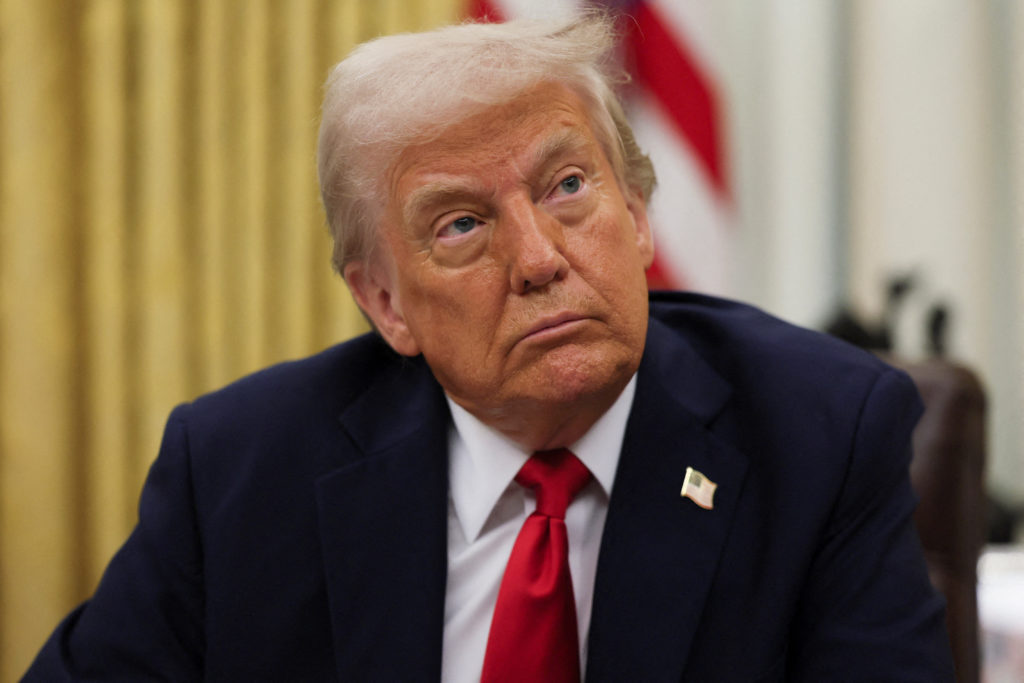Trump's Tariffs Reinstated, Fed Chair Meets President | U.S.–China Trade Stalls, Bitcoin Reacts 5