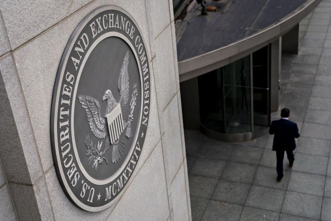 US Government Shuts Down, BTC Holds Firm | SEC Backs Crypto ETFs and Tokenization 6
