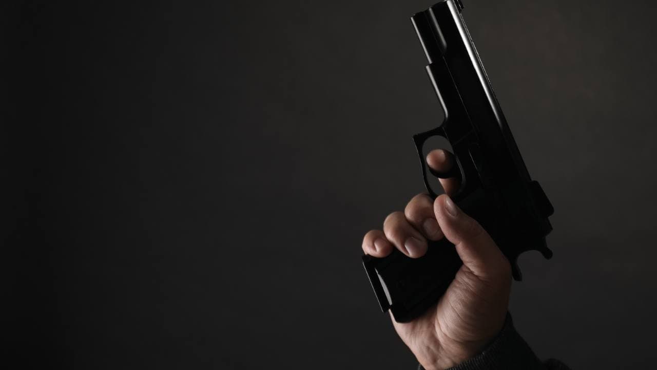Armed intruders demand crypto access in fake food delivery home invasion case. 1