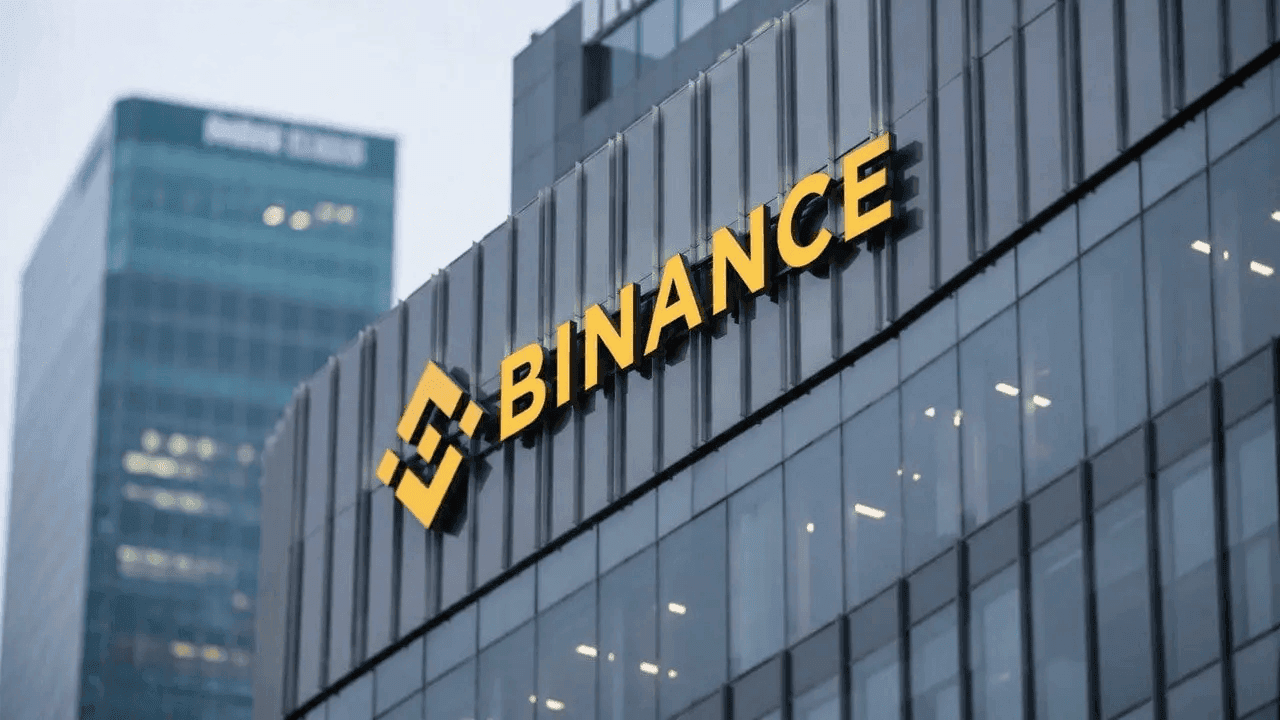 Binance lists Circle and Nvidia Bstocks as 1:1 equity tokens enter crypto wallets. 1