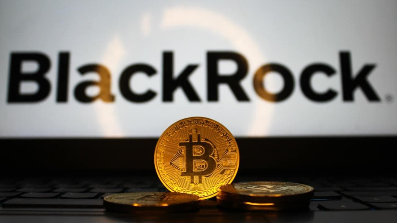 Blackrock's IBIT Leads $469 Million Bitcoin ETF Selloff in Biggest Exit Since June 2 1