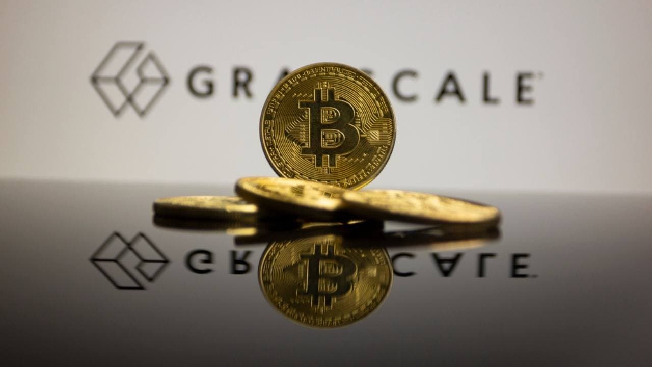 Grayscale’s GBTC Leads $227M Bitcoin ETF Weekly Outflow as HYPE Funds Add $28M 1