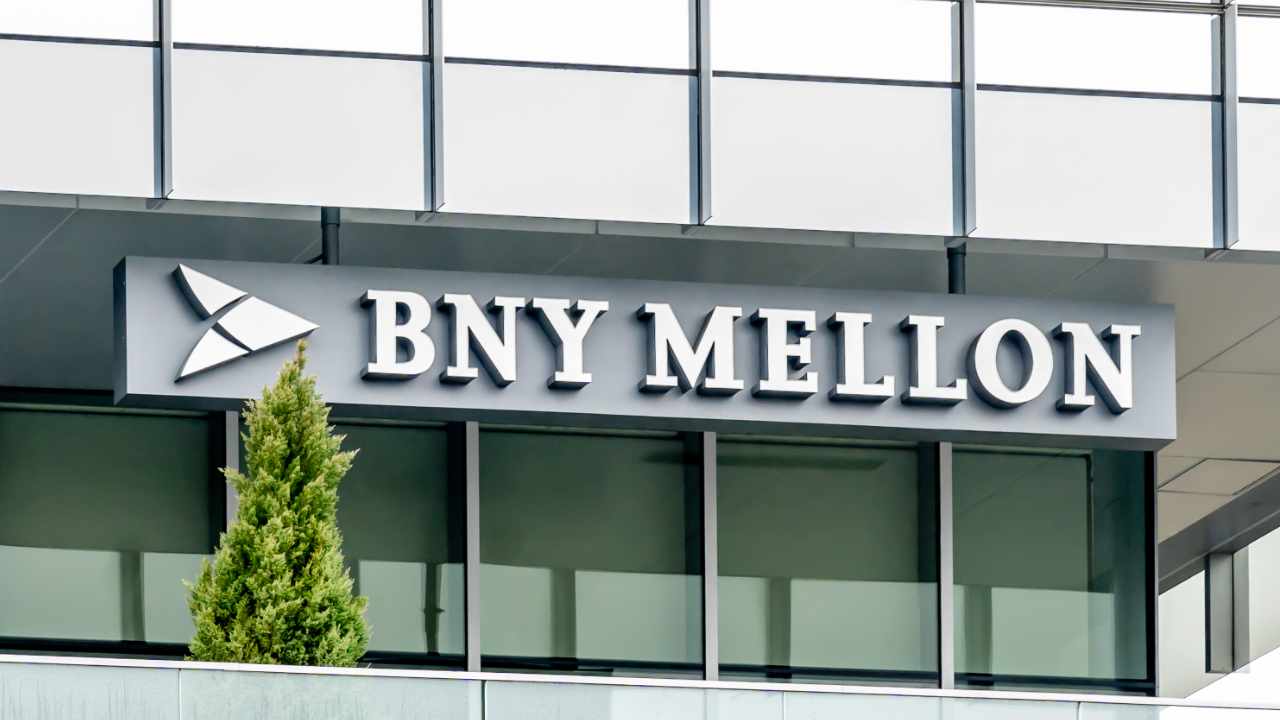 BNY Mellon et Goldman Sachs visent le marché des fonds de 7 000 milliards de dollars avec la tokenisation d'actifs numériques. 1