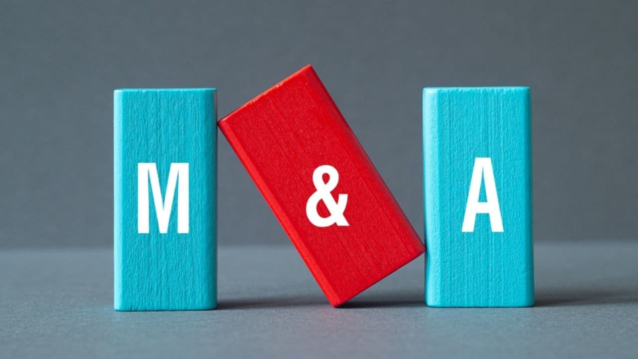 Crypto M&A Surges to $7.23 Billion Despite Lowest Investor Count Since 2020 1