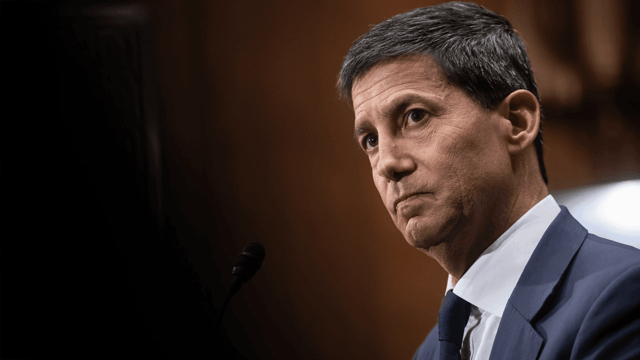 New Fed Chair Kevin Warsh Ditches Rate Signals, Bitcoin Slides as Nasdaq Bounces 1.5% 1